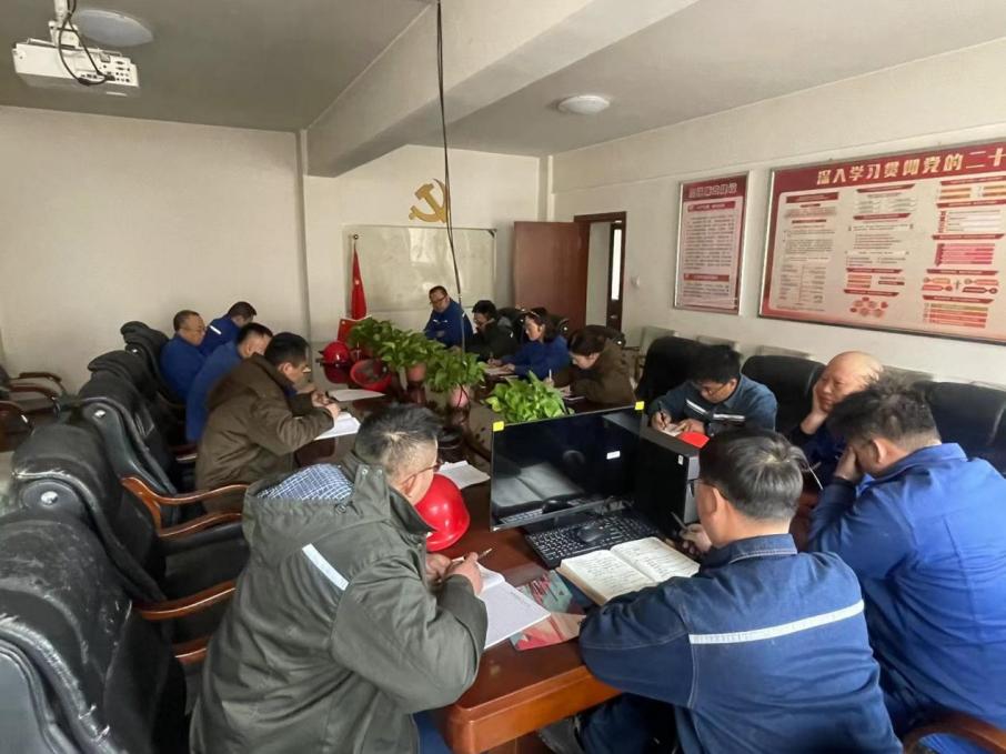 ec1e15e5cf06de7d687e3f55789b5d03